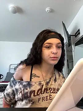 Snapshot of exoticmisfitt chatting on January 2026 08:51:02 PM exoticmisfitt online show from January 2026 08:51:02 PM