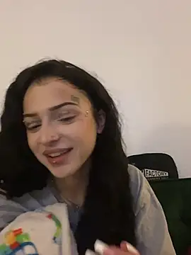 Snapshot of exoticmisfitt chatting on April 2026 06:30:01 AM exoticmisfitt online show from April 2026 06:30:01 AM