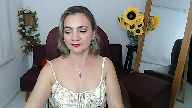 Snapshot of Ghada_milf chatting on July 2026 10:38:02 PM Ghada milf online show from July 2026 10:38:02 PM