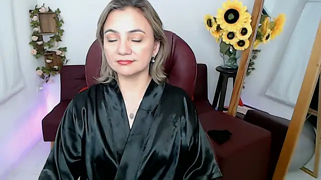 Snapshot of Ghada_milf chatting on June 2026 12:28:02 AM Ghada milf online show from June 2026 12:28:02 AM