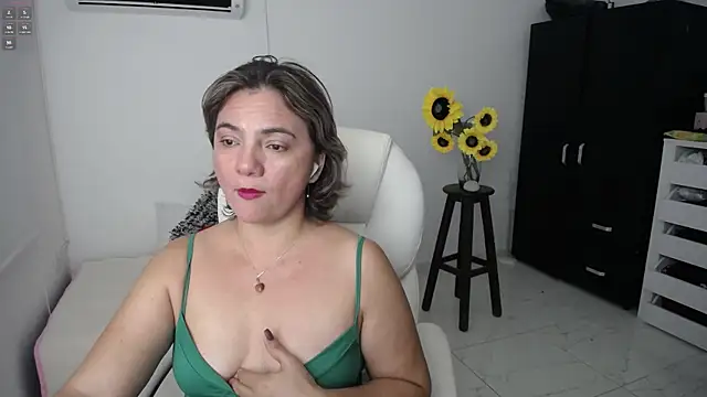 Ghada milf online show from March 2025 06:43:02 PM