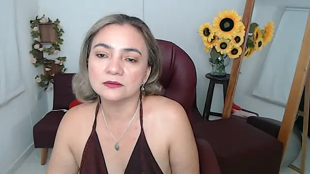 Snapshot of Ghada_milf chatting on June 2026 10:48:01 PM Ghada milf online show from June 2026 10:48:01 PM