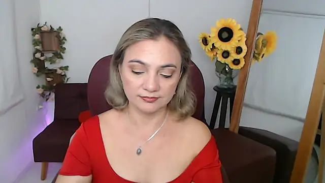 Snapshot of Ghada_milf chatting on June 2026 11:42:01 PM Ghada milf online show from June 2026 11:42:01 PM