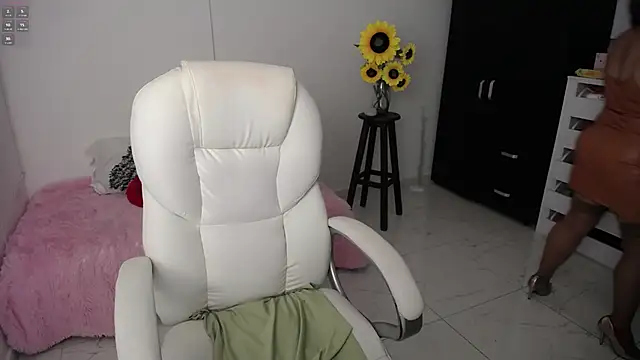 Ghada milf online show from February 2025 01:41:02 AM