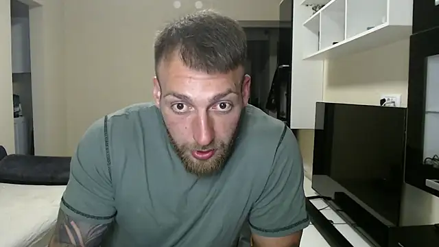 Alusca online show from June 2026 10:09:02 PM