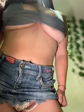 MiaLujan  online show from April 2026 11:41:02 PM