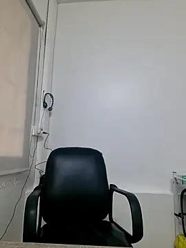 doctora-danna online show from October 2025 01:34:01 PM