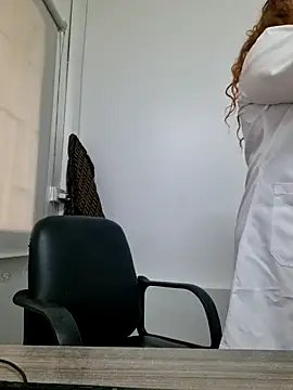 doctora-danna online show from September 2025 02:34:02 PM