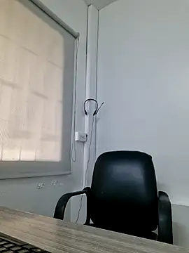 doctora-danna online show from October 2025 02:29:01 PM