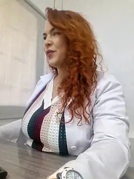 doctora-danna online show from November 2025 01:37:02 PM