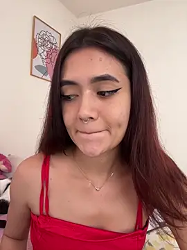 Snapshot of HallieLemon1 chatting on February 2025 06:26:01 PM HallieLemon1 online show from February 2025 06:26:01 PM