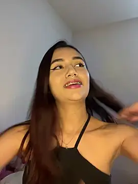 Snapshot of HallieLemon1 chatting on December 2024 03:24:01 AM HallieLemon1 online show from December 2024 03:24:01 AM