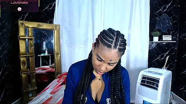 Hillary queen online show from November 2025 06:13:02 PM