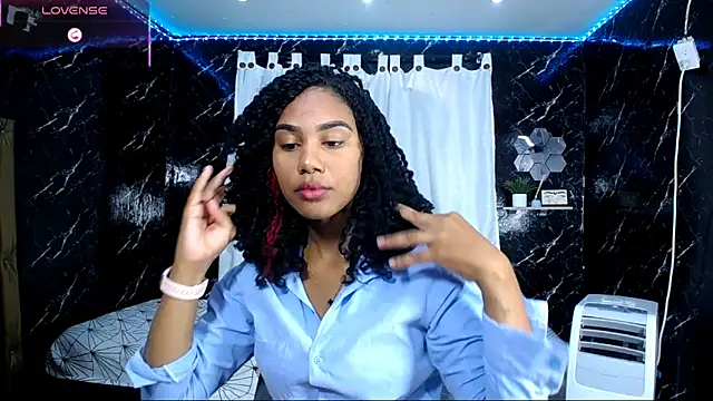 Snapshot of Hillary_queen chatting on September 2025 12:38:02 PM Hillary queen online show from September 2025 12:38:02 PM