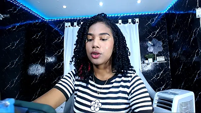 Snapshot of Hillary_queen chatting on September 2025 01:07:01 PM Hillary queen online show from September 2025 01:07:01 PM