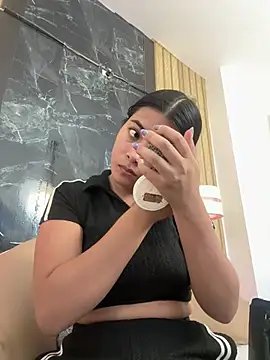 Camilaperson online show from February 2026 02:38:02 PM