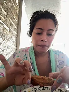 Camilaperson online show from February 2026 02:17:02 PM