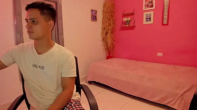 JANER 03 online show from November 2025 06:41:01 PM