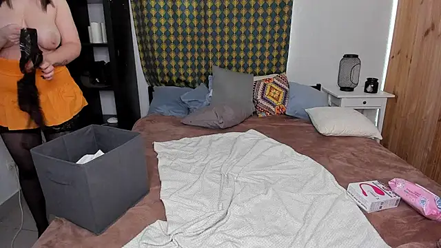 Kendra SXY online show from October 2025 03:40:02 AM