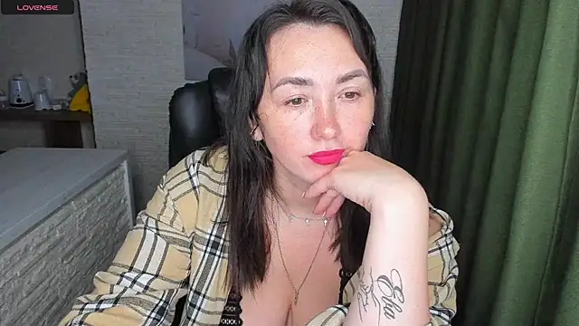 Kendra SXY online show from October 2025 04:19:02 PM