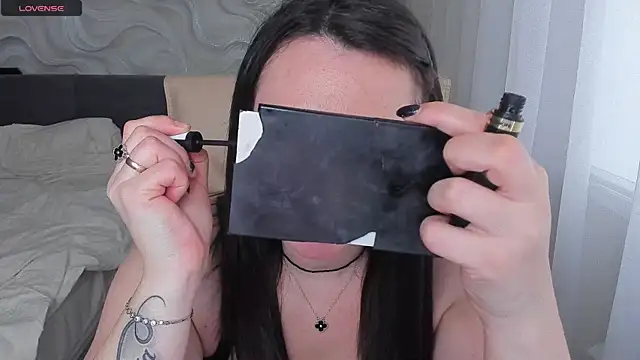 Kendra SXY online show from November 2025 04:23:02 AM