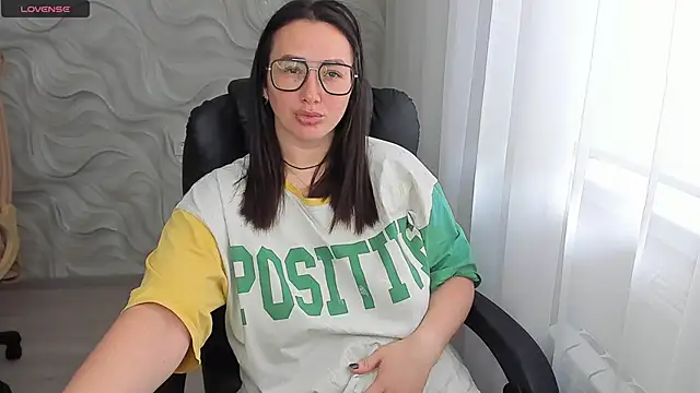 Kendra SXY online show from November 2025 07:51:02 AM