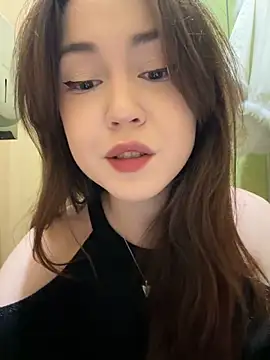 Snapshot of Peachy_Dream chatting on February 2025 05:37:01 PM Peachy Dream online show from February 2025 05:37:01 PM