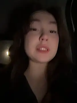 Peachy Dream online show from December 2025 07:19:01 PM