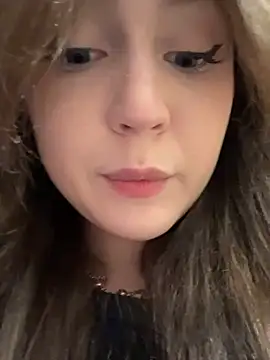 Peachy Dream online show from May 2026 04:10:02 PM