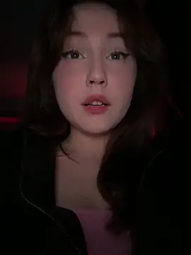 Snapshot of Peachy_Dream chatting on October 2025 06:19:02 PM Peachy Dream online show from October 2025 06:19:02 PM
