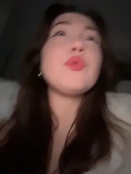 Peachy Dream online show from November 2025 06:19:01 PM