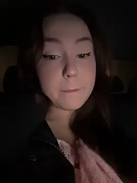 Snapshot of Peachy_Dream chatting on January 2026 06:11:02 PM Peachy Dream online show from January 2026 06:11:02 PM