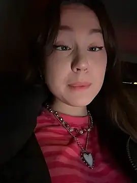 Snapshot of Peachy_Dream chatting on February 2026 04:17:02 PM Peachy Dream online show from February 2026 04:17:02 PM