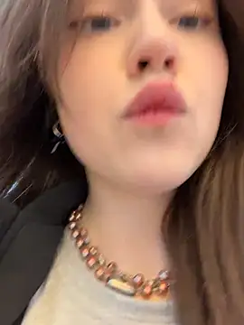 Peachy Dream online show from April 2026 04:10:01 PM