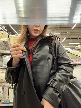 Peachy Dream online show from November 2025 06:23:01 PM