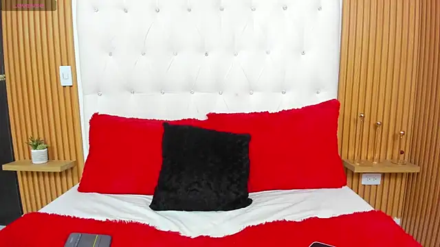 MartinaWestt online show from June 2026 04:31:02 AM