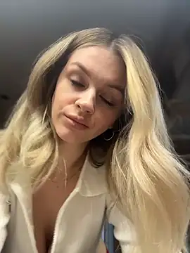 Love Bri online show from May 2026 09:52:02 AM