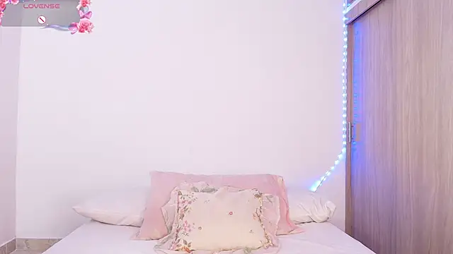 Meganbarko1 online show from December 2025 12:28:02 PM