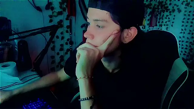 Andy gray online show from April 2026 06:35:02 PM