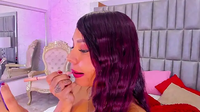 BellahColucci online show from February 2025 08:42:02 PM