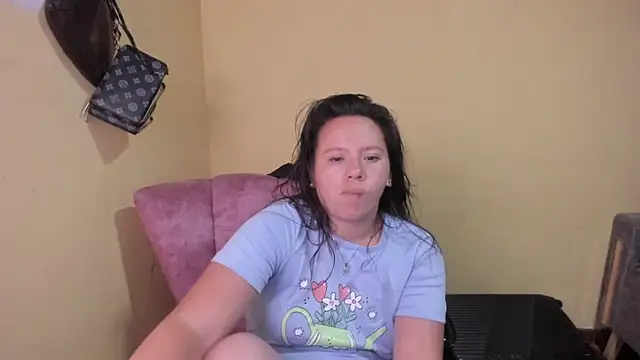 lauraguzman online show from May 2026 06:31:02 AM