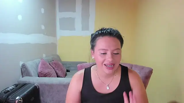 lauraguzman online show from April 2026 02:59:02 AM