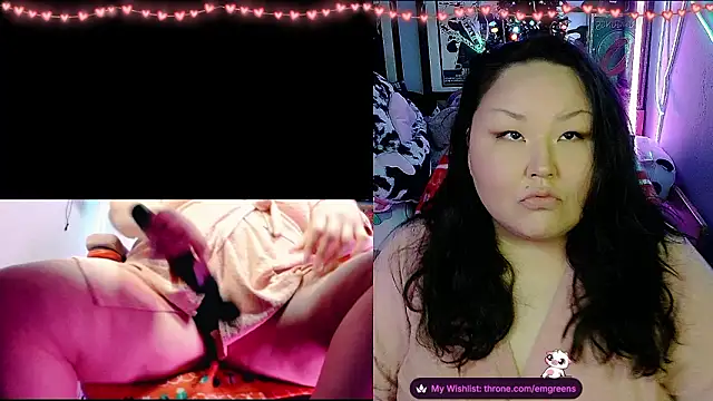 Snapshot of EmGreens chatting on February 2026 05:27:02 AM EmGreens online show from February 2026 05:27:02 AM