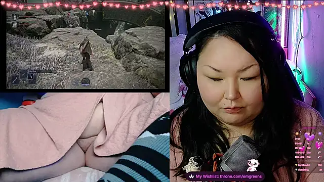 Snapshot of EmGreens chatting on February 2026 07:51:01 AM EmGreens online show from February 2026 07:51:01 AM