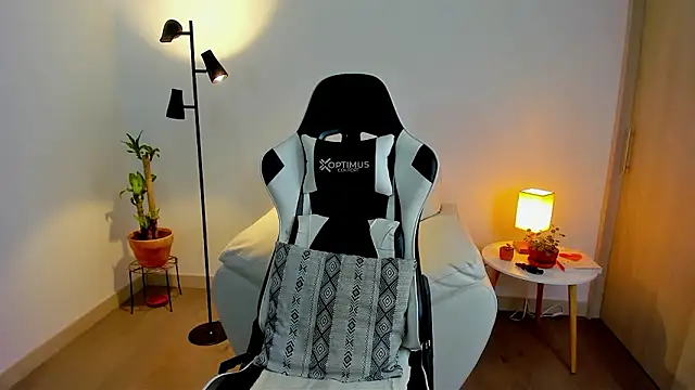 dafboy1 online show from February 2026 04:49:01 PM