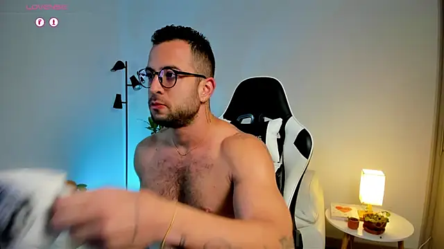 dafboy1 online show from April 2026 10:28:02 AM