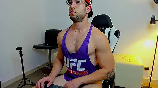 Snapshot of dafboy1 chatting on November 2025 05:12:01 PM dafboy1 online show from November 2025 05:12:01 PM