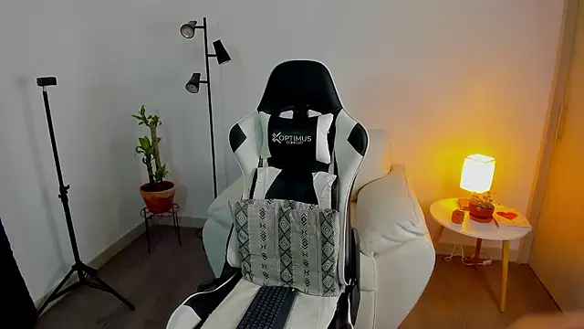 dafboy1 online show from January 2026 02:26:02 AM