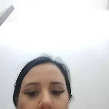 Snapshot of AdelinaJude chatting on October 2025 08:53:02 PM AdelinaJude online show from October 2025 08:53:02 PM