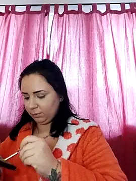 Snapshot of AdelinaJude chatting on February 2025 02:25:01 PM AdelinaJude online show from February 2025 02:25:01 PM